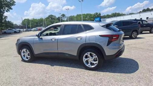 2025 Chevrolet Trax LS
