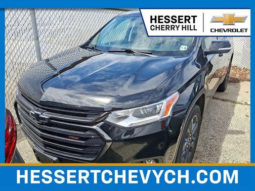 Mosaic Black Metallic 2021 Chevrolet Traverse RS