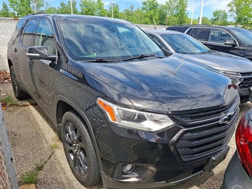 Mosaic Black Metallic 2021 Chevrolet Traverse RS