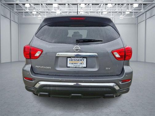 2018 Nissan Pathfinder SV