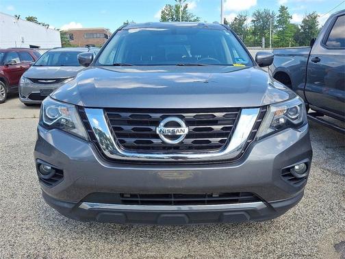 2018 Nissan Pathfinder SV