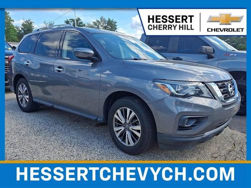 2018 Nissan Pathfinder SV
