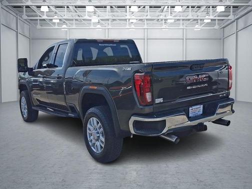 2022 GMC Sierra 2500 SLE
