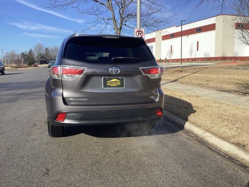 2014 Toyota Highlander LE