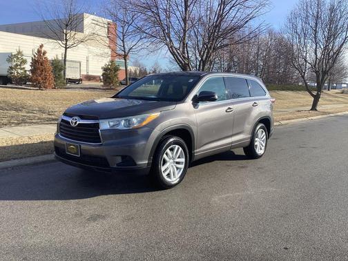 2014 Toyota Highlander LE
