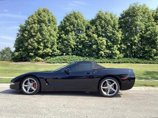 2002 Chevrolet Corvette Base