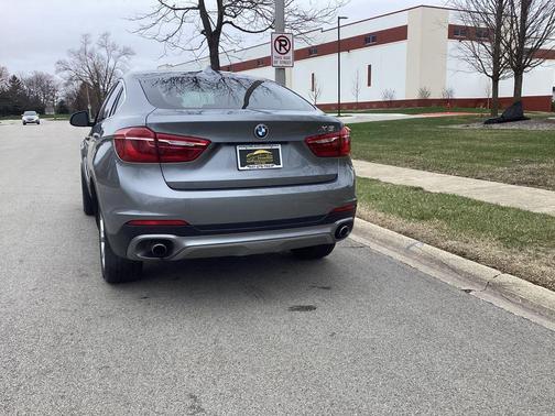 Space Gray Metallic 2015 BMW X6 xDrive35i
