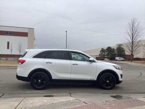 2018 Kia Sorento LX