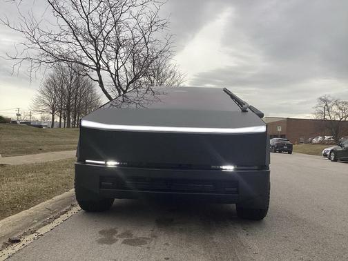 2024 Tesla Cybertruck Cyberbeast