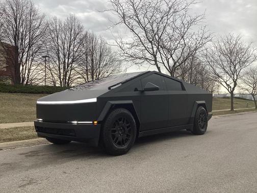 2024 Tesla Cybertruck Cyberbeast