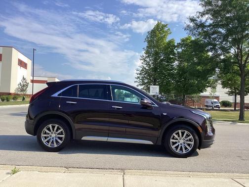 2021 Cadillac XT4 Premium Luxury