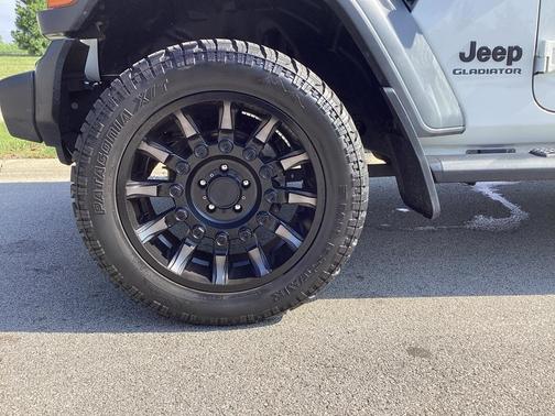 2020 Jeep Gladiator Sport