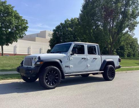 2020 Jeep Gladiator Sport