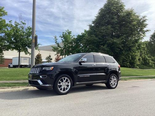 Brilliant Black Crystal Pearlcoat 2015 Jeep Grand Cherokee Summit