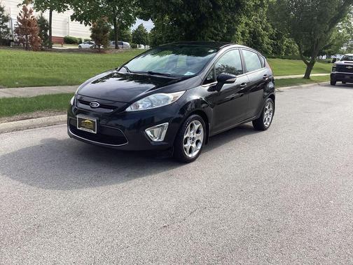 Tuxedo Black Metallic 2011 Ford Fiesta SES