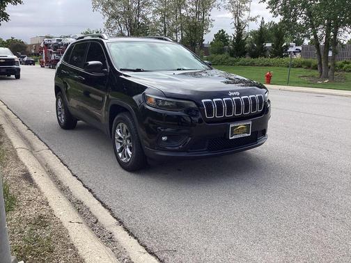 Diamond Black 2019 Jeep Cherokee Latitude Plus