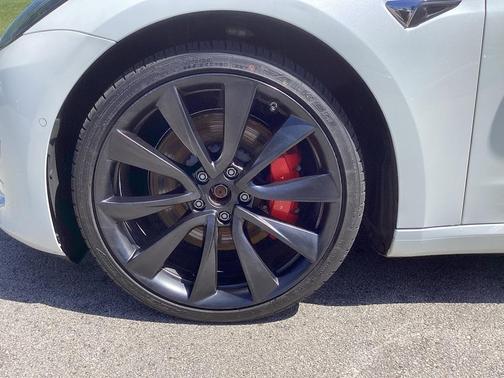 2020 Tesla Model 3 Performance