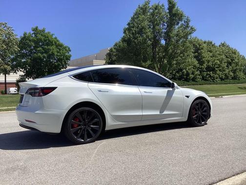 2020 Tesla Model 3 Performance