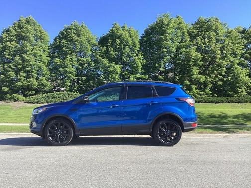 Lightning Blue Metallic 2017 Ford Escape Titanium