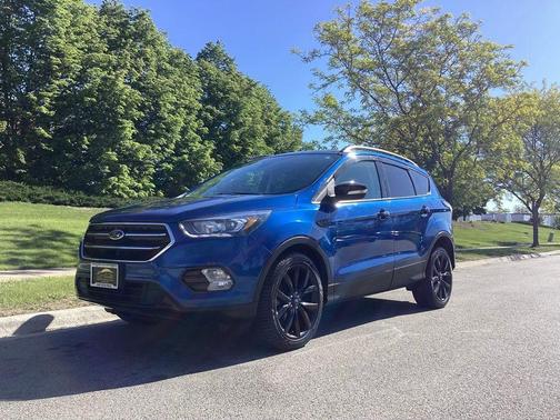Lightning Blue Metallic 2017 Ford Escape Titanium