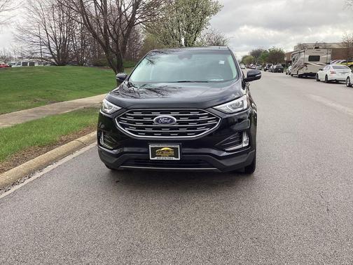 Agate Black Metallic 2019 Ford Edge SEL