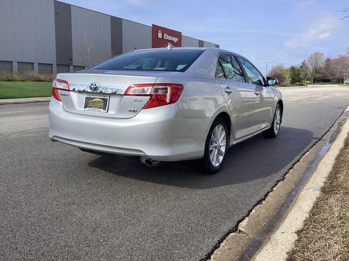 Classic Silver Metallic 2012 Toyota Camry Hybrid XLE