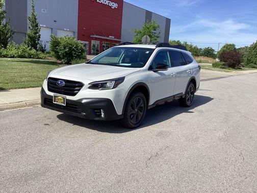 Crystal White Pearl 2020 Subaru Outback Onyx Edition XT