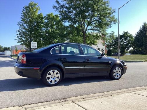 2003 Volkswagen Passat GLX V6 4Motion