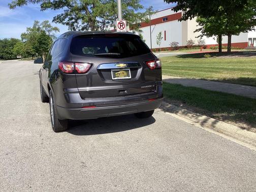 Tungsten Metallic 2014 Chevrolet Traverse 1LT