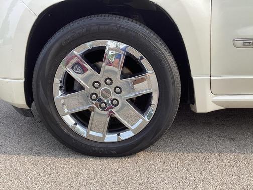 2014 GMC Acadia Denali