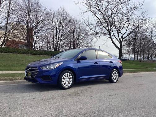 Admiral Blue 2018 Hyundai Accent SE