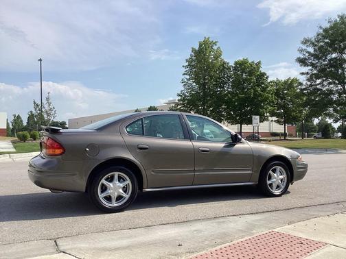 2002 Oldsmobile Alero GL2