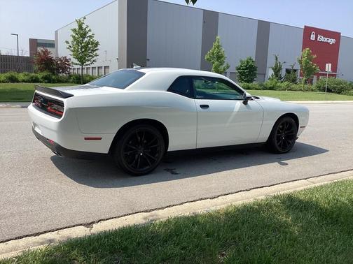 2017 Dodge Challenger SXT
