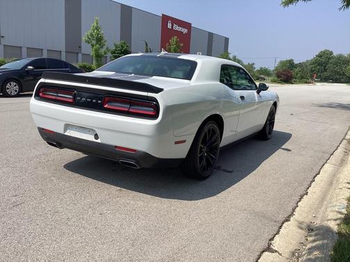 2017 Dodge Challenger SXT