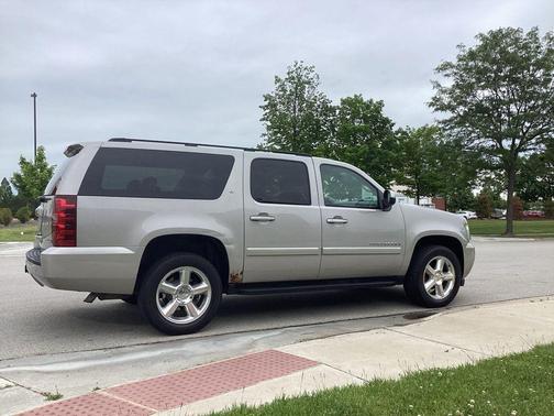 Silver Birch Metallic 2007 Chevrolet Suburban LT