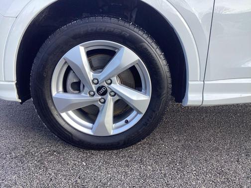 2022 Audi Q3 40 Premium