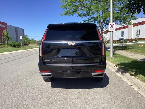 2022 Cadillac Escalade ESV Premium Luxury