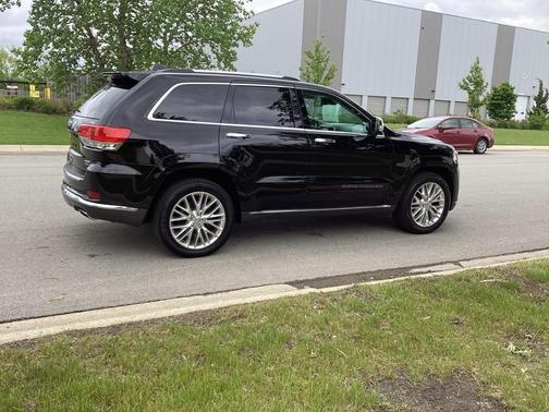 2017 Jeep Grand Cherokee Summit