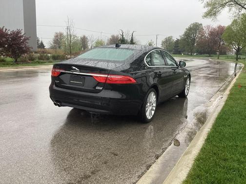 2017 Jaguar XF 20d Prestige