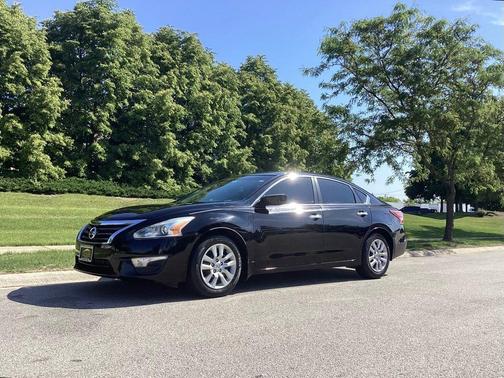 Super Black 2013 Nissan Altima 2.5 S