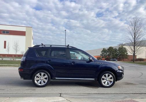 2010 Mitsubishi Outlander SE