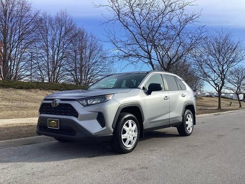 2020 Toyota RAV4 LE
