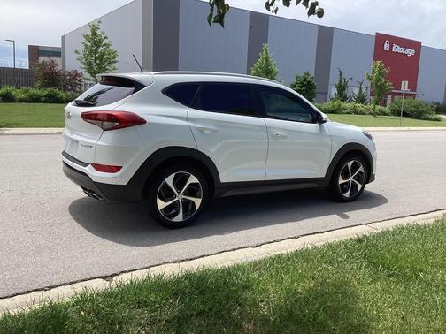 2016 Hyundai TUCSON Sport