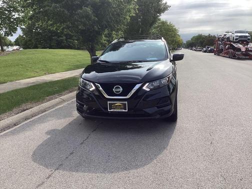 Magnetic Black 2020 Nissan Rogue Sport SV