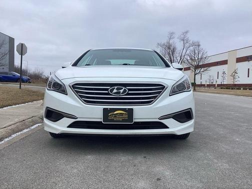 2017 Hyundai SONATA SE