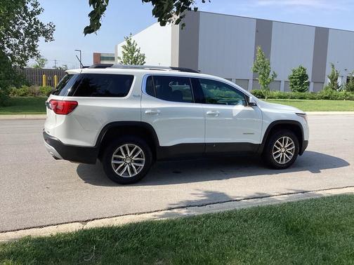 2019 GMC Acadia SLE-2