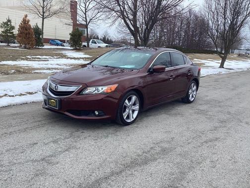 2013 Acura ILX 2.0L w/Premium Package