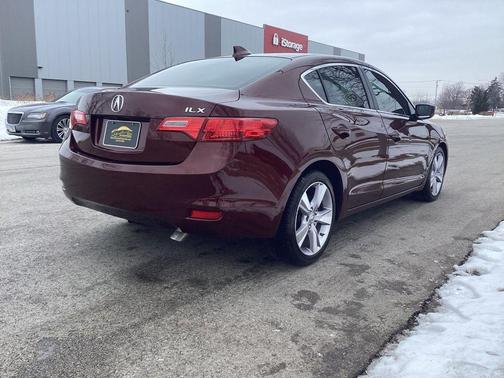 2013 Acura ILX 2.0L w/Premium Package