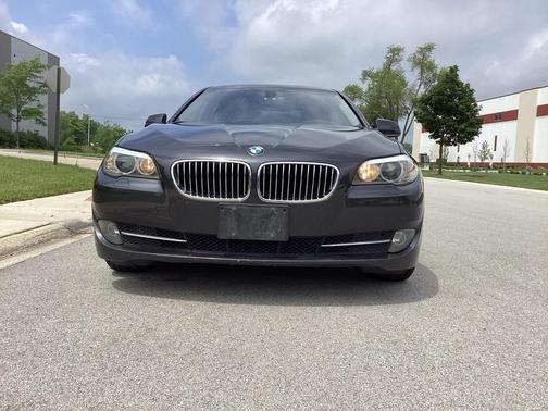 2011 BMW 528 i