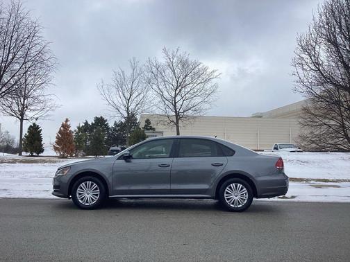 2015 Volkswagen Passat 1.8T S